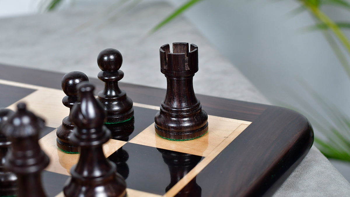 Smokey Staunton Series Chess Pieces in Rosewood & Boxwood - 3.8" King