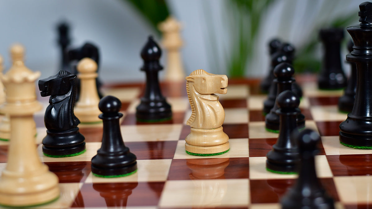 Canadian Staunton Series Chess Pieces in Ebonized Boxwood /Natural Boxwood - 3.3" King