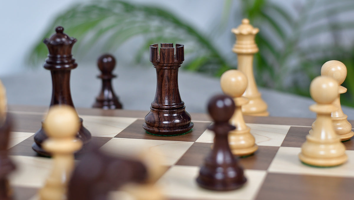 Fierce Knight (Queen's Gambit Series) Staunton Chess Pieces in Rosewood & Boxwood - 4.1" King