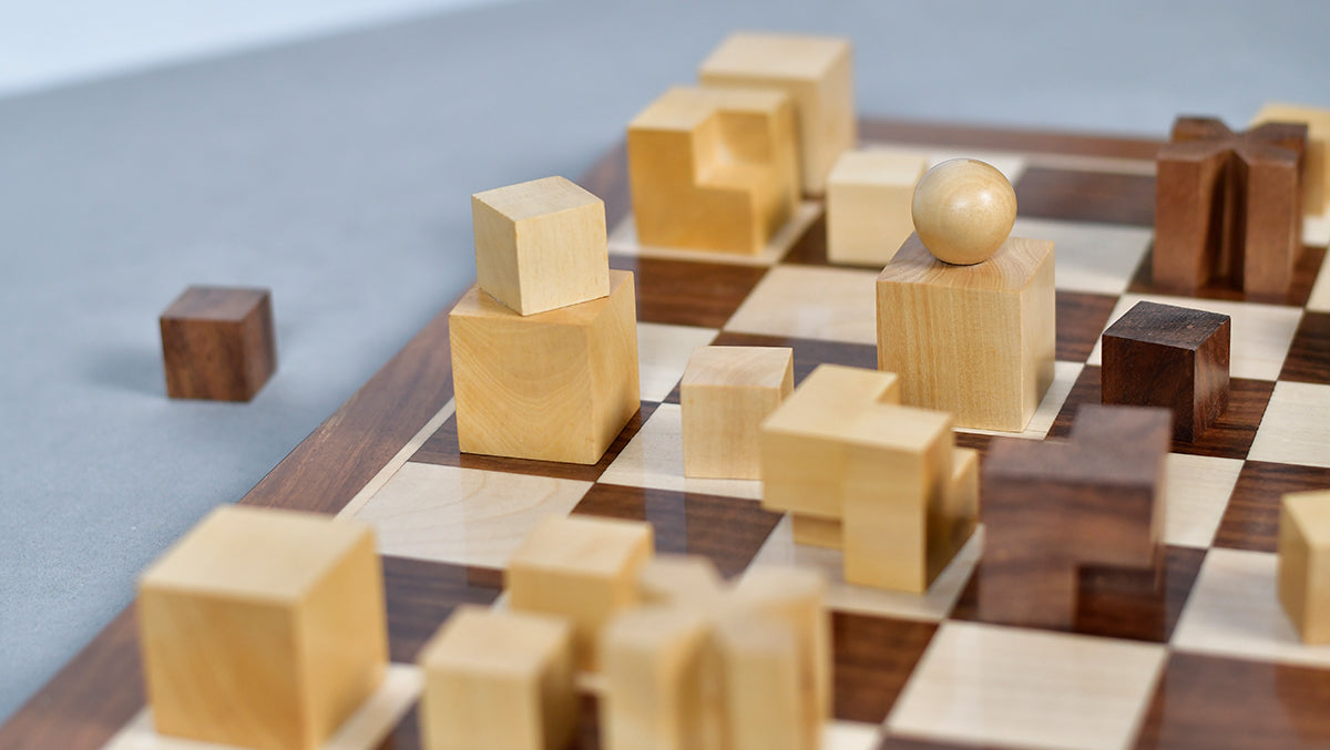 1924 Josef Hartwig Bauhaus Chess Pieces in Sheesham and Boxwood - 1.9" King