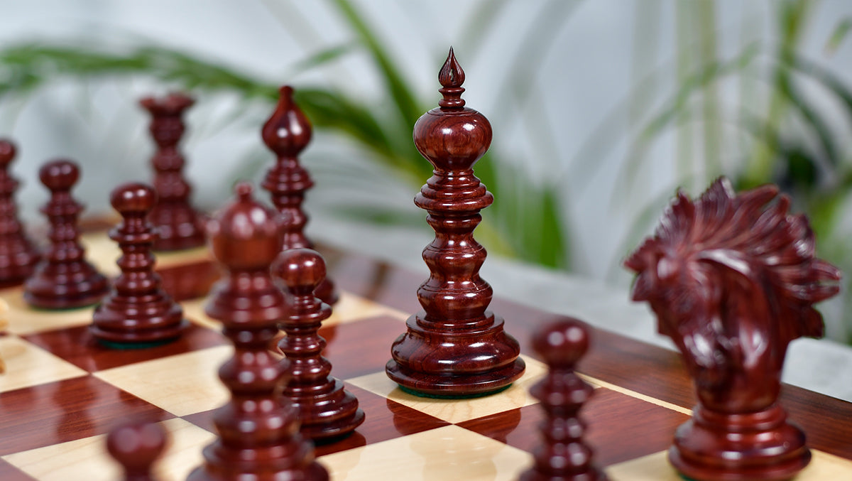 St. Petersburg Luxury Artisan Series Chess Pieces in Bud Rosewood / Boxwood - 4.3" King