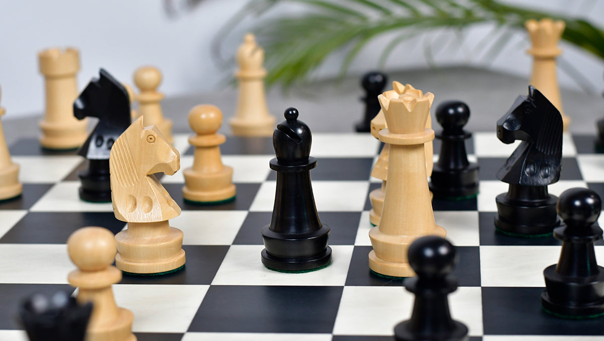 The Championship Series Staunton Chess Pieces in Ebonized Boxwood & Natural Boxwood - 3.75" King