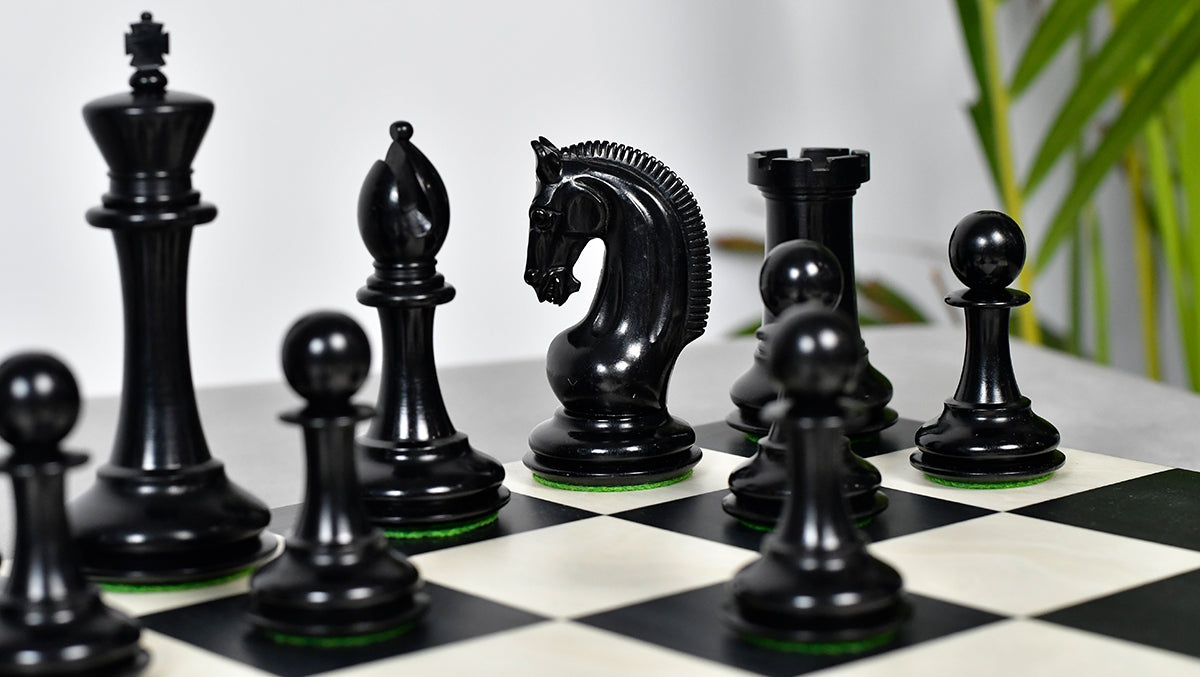 The Red Rum Luxury Staunton Series Chess Pieces in Ebony / Boxwood - 4.4" King