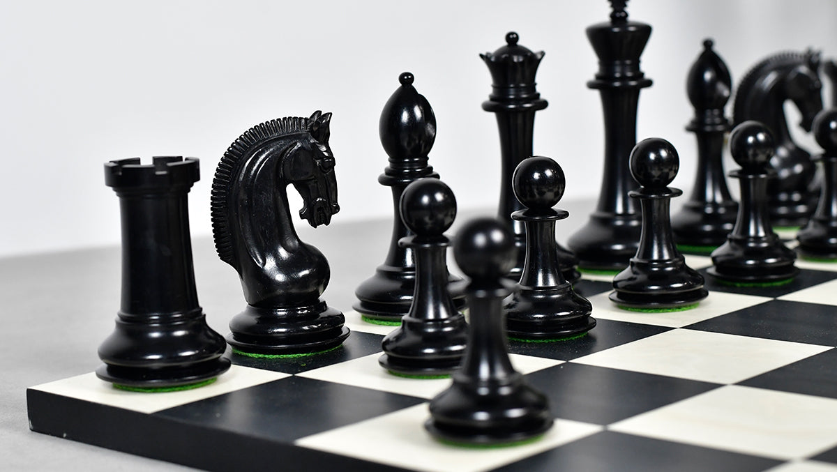 The Red Rum Luxury Staunton Series Chess Pieces in Ebony / Boxwood - 4.4" King