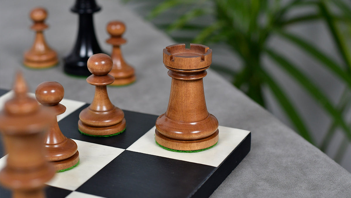 1900s' American Chess Company Reproduction Tournament Chess Set -  Black Ebonized & Antiqued Boxwood 3.8" King