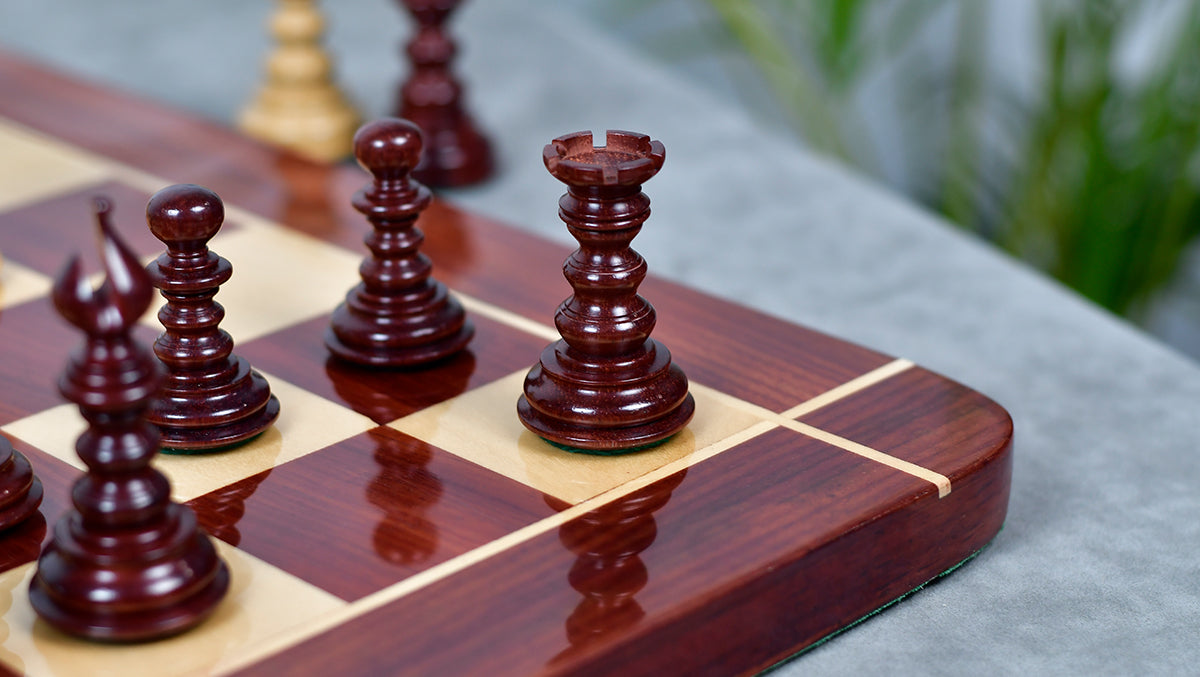 St. Petersburg Luxury Artisan Series Chess Pieces in Bud Rosewood / Boxwood - 4.3" King