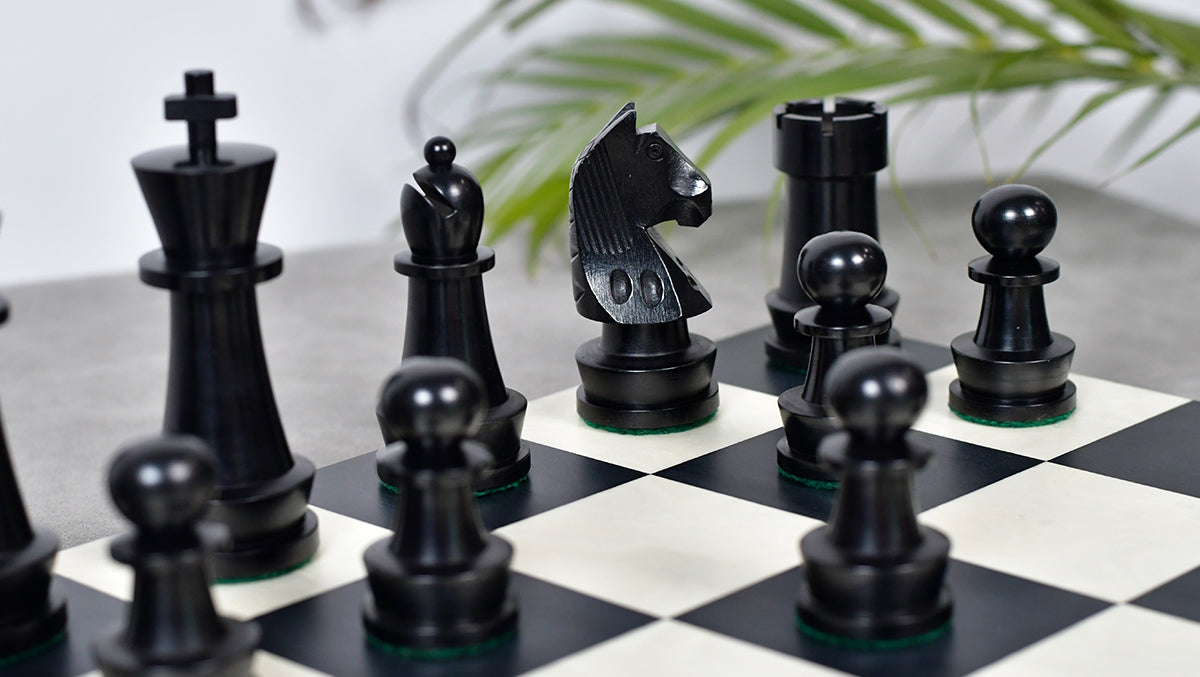 The Championship Series Staunton Chess Pieces in Ebonized Boxwood & Natural Boxwood - 3.75" King