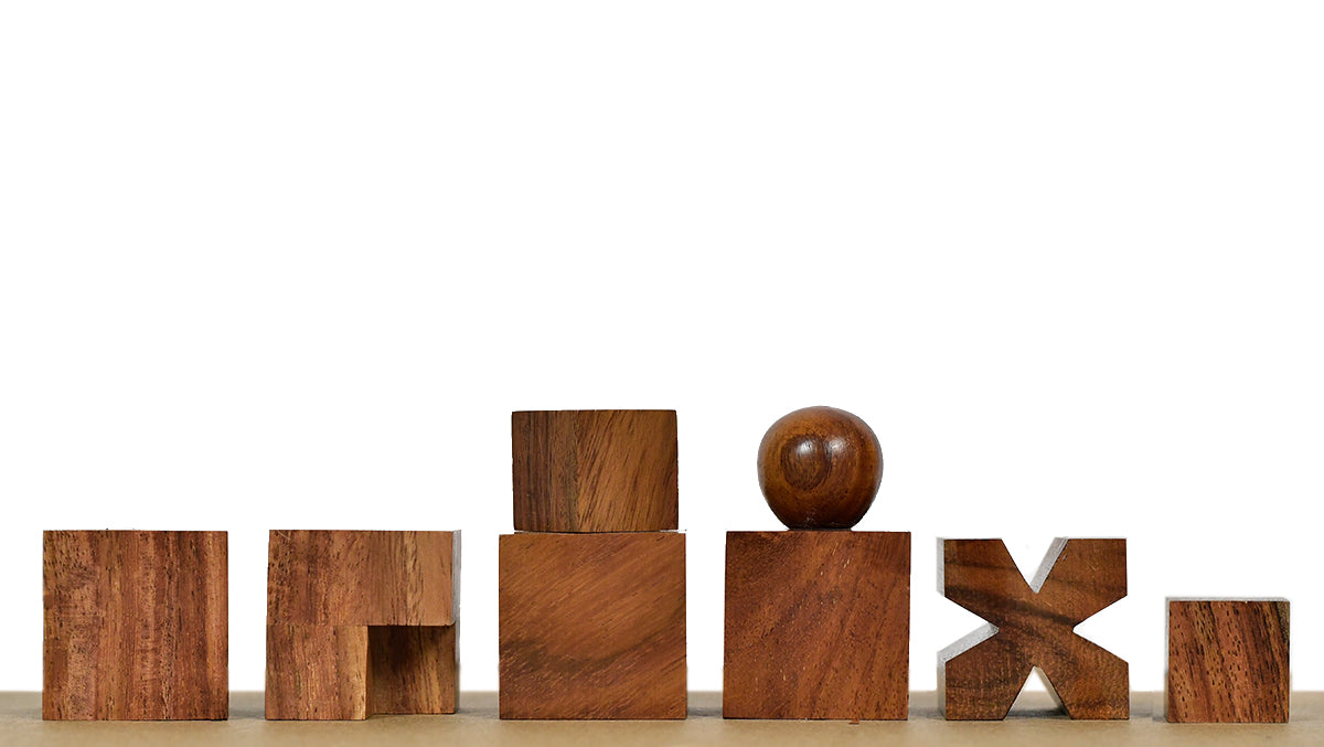 1924 Josef Hartwig Bauhaus Chess Pieces in Sheesham and Boxwood - 1.9" King