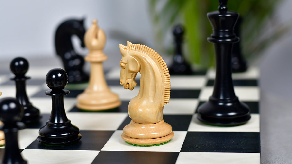 The Red Rum Luxury Staunton Series Chess Pieces in Ebony / Boxwood - 4.4" King