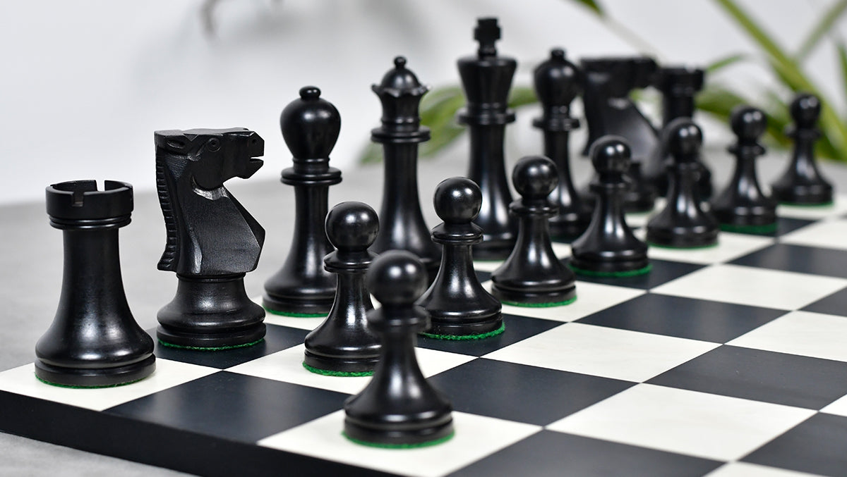 The Old Vintage English Staunton Series Chess Pieces in Ebonized wood & Boxwood - 3.8" King