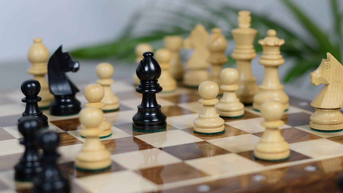 German Knight Tournament Series Staunton Chess Pieces in Ebonized Boxwood & Box Wood - 3" King