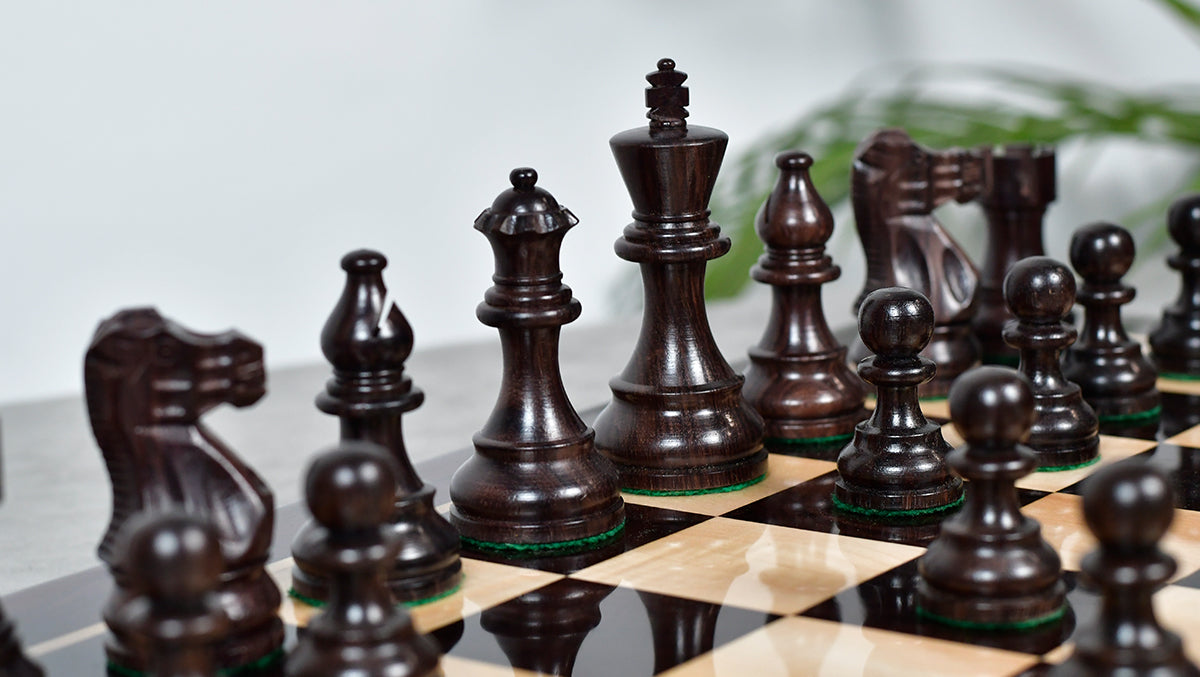 Smokey Staunton Series Chess Pieces in Rosewood & Boxwood - 3.8" King