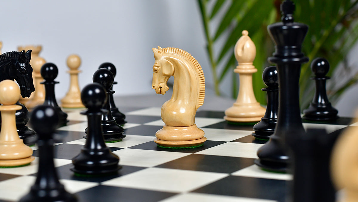 The Red Rum Luxury Staunton Series Chess Pieces in Ebony / Boxwood - 4.4" King