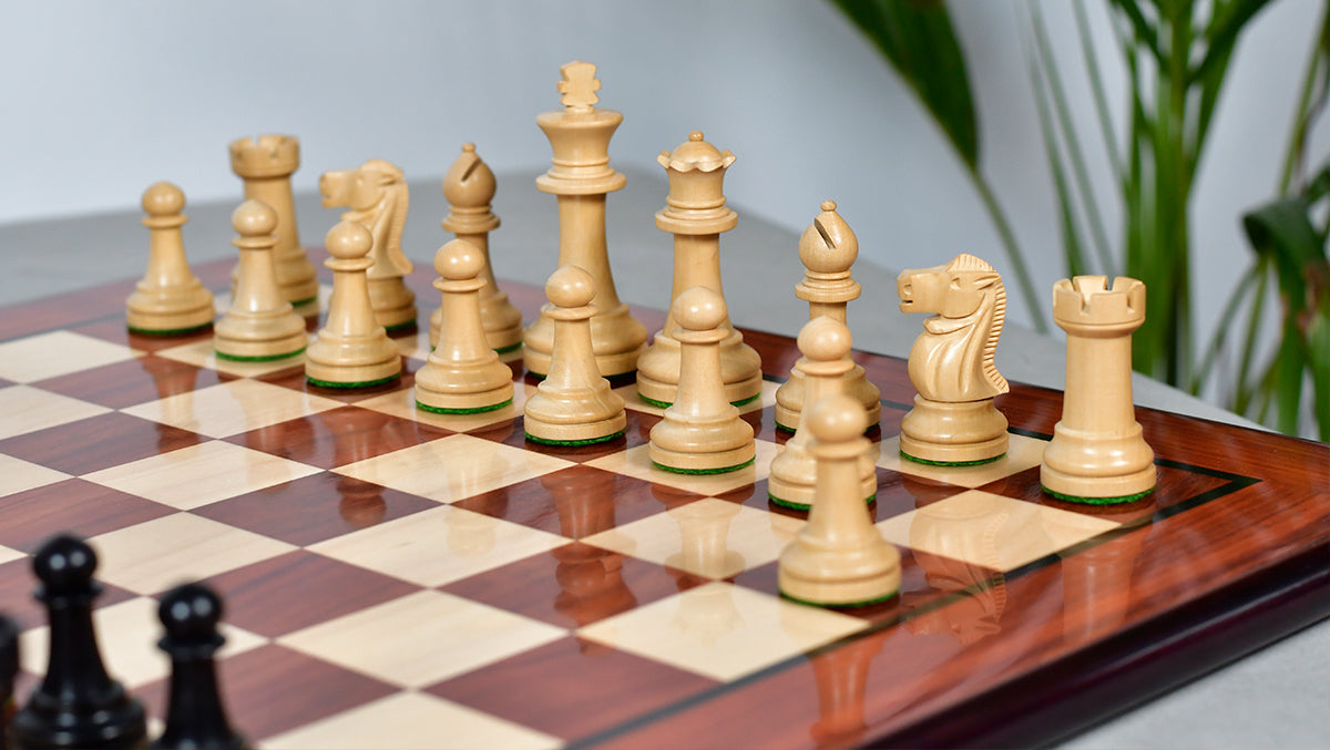 Canadian Staunton Series Chess Pieces in Ebonized Boxwood /Natural Boxwood - 3.3" King