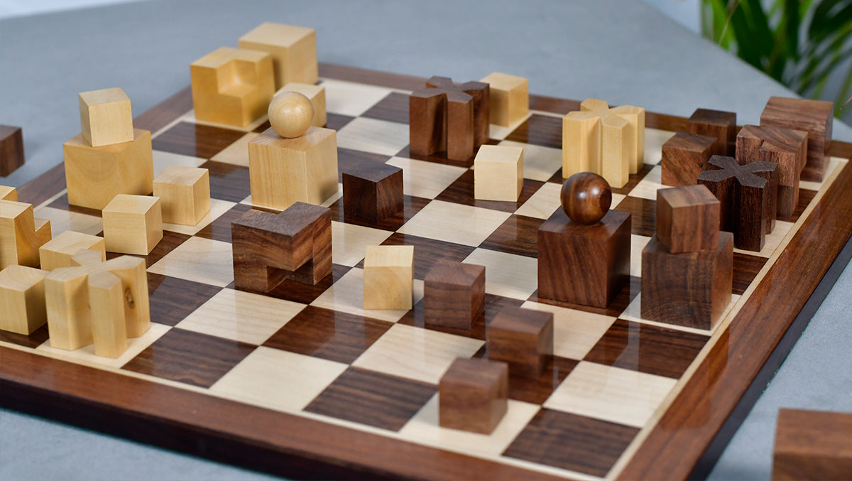 1924 Josef Hartwig Bauhaus Chess Pieces in Sheesham and Boxwood - 1.9" King