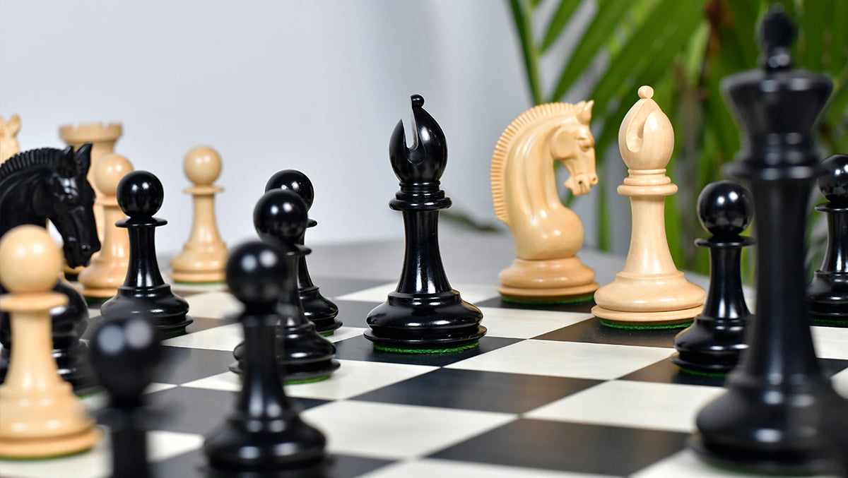 The Red Rum Luxury Staunton Series Chess Pieces in Ebony / Boxwood - 4.4" King