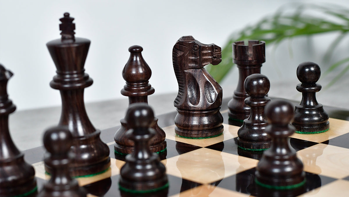 Smokey Staunton Series Chess Pieces in Rosewood & Boxwood - 3.8" King