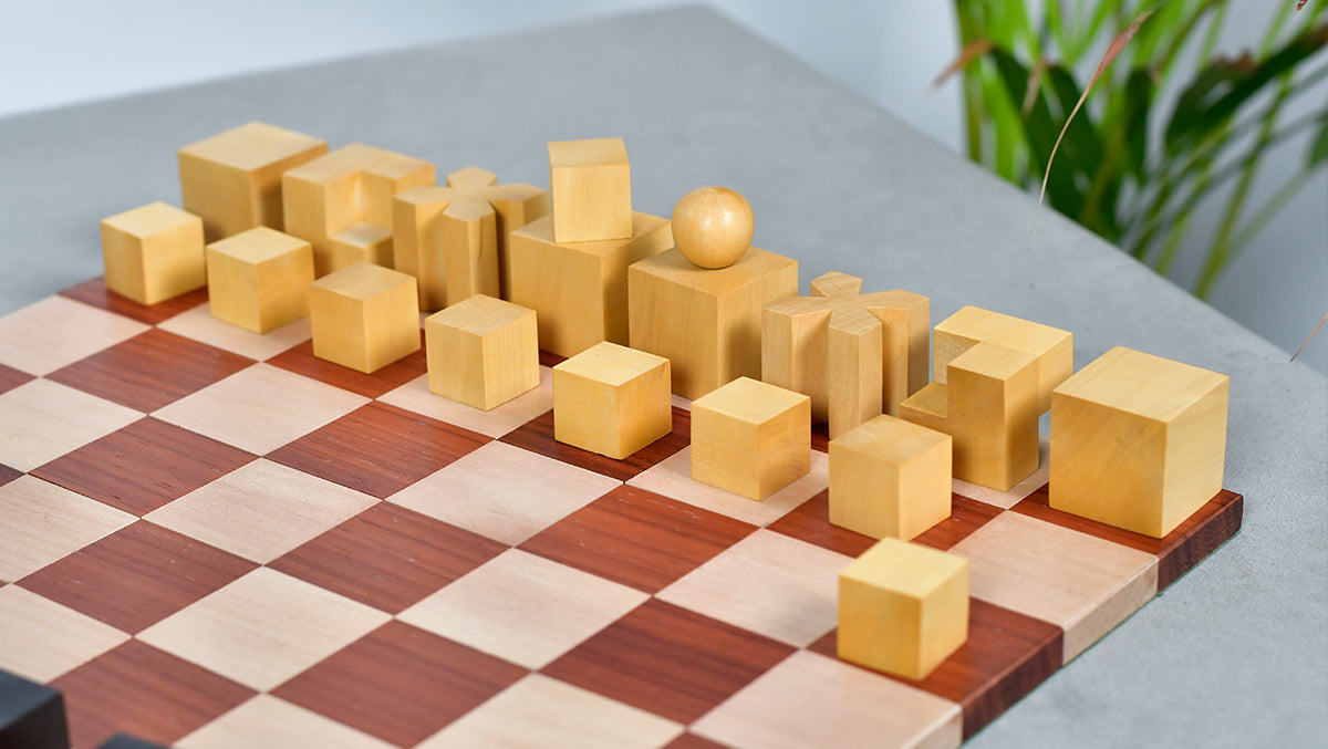 1924 Josef Hartwig Bauhaus Chess Pieces in Ebonized Boxwood & Natural Boxwood - 1.9" King