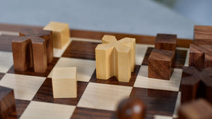 1924 Josef Hartwig Bauhaus Chess Pieces in Sheesham and Boxwood - 1.9" King