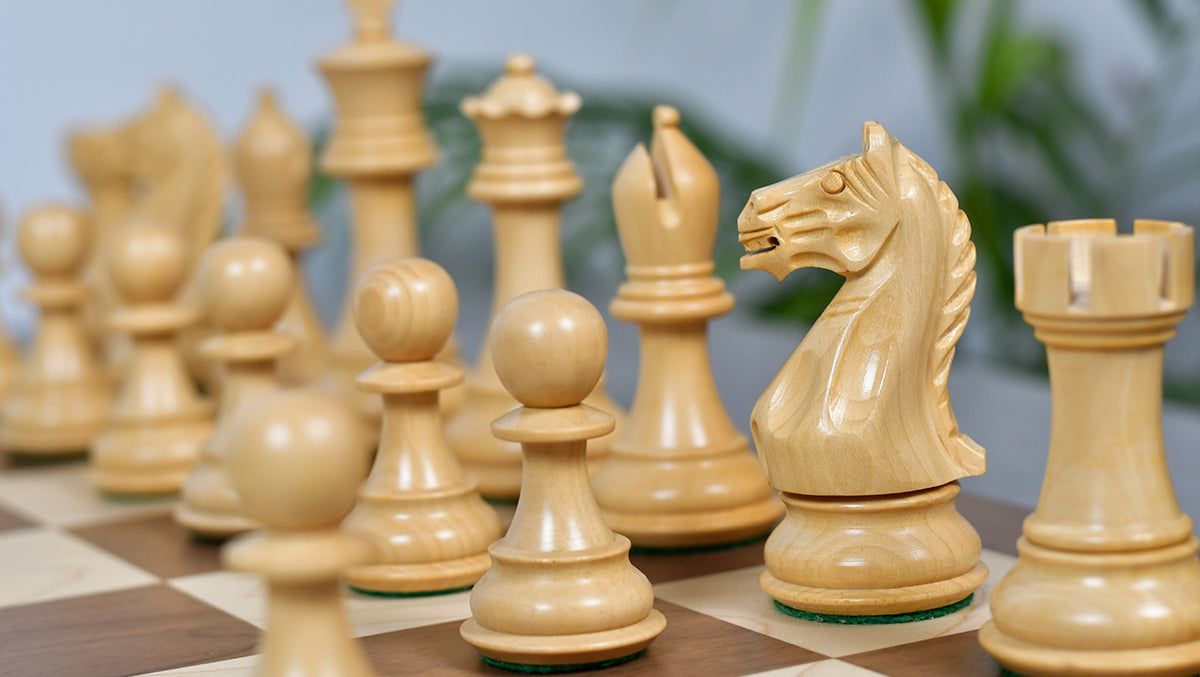 Fierce Knight (Queen's Gambit Series) Staunton Chess Pieces in Rosewood & Boxwood - 4.1" King