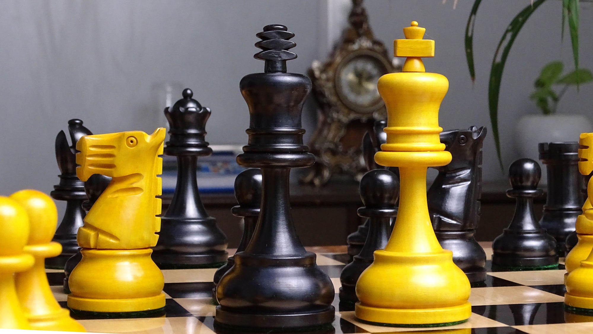The Repro of 1973 Petropolis Interzonal Tournament World Chess Championship Weighted Chessmen in Antique Boxwood 4.25 " King - 1550 Grams Weight