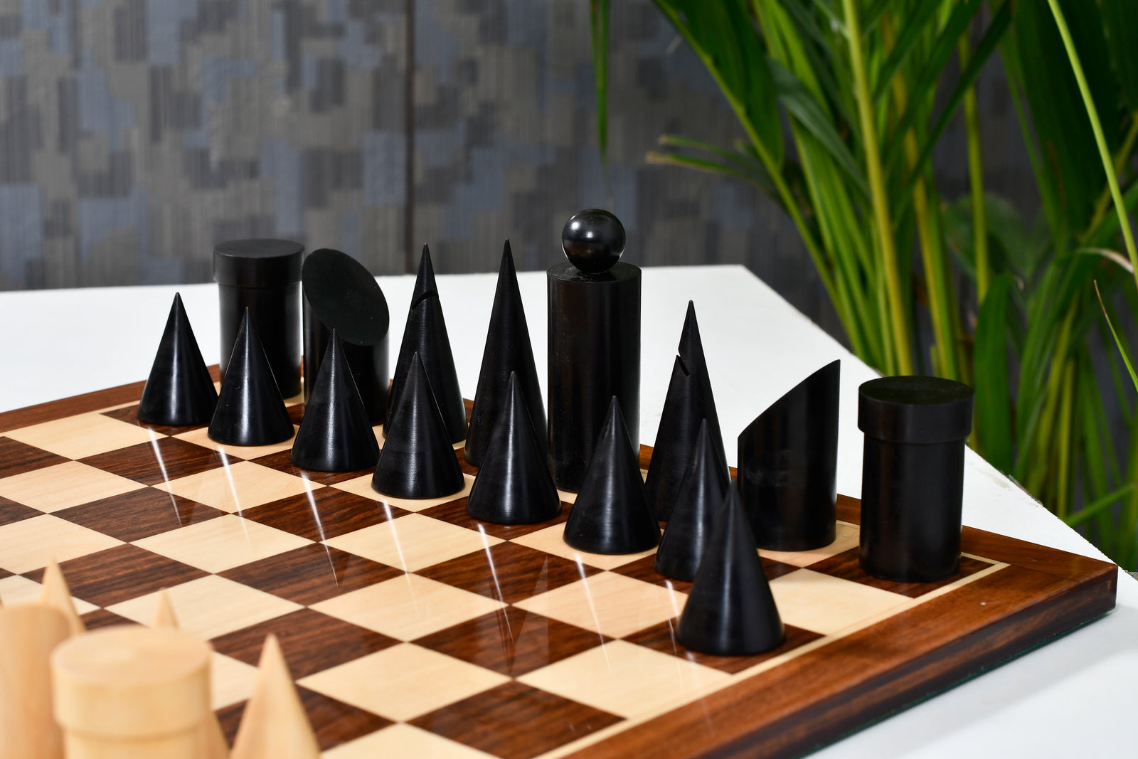 Geometric Minimalist Pattern Seamless Design Chess Pieces in Ebonized Boxwood & Natural Boxwood - 3.4" King
