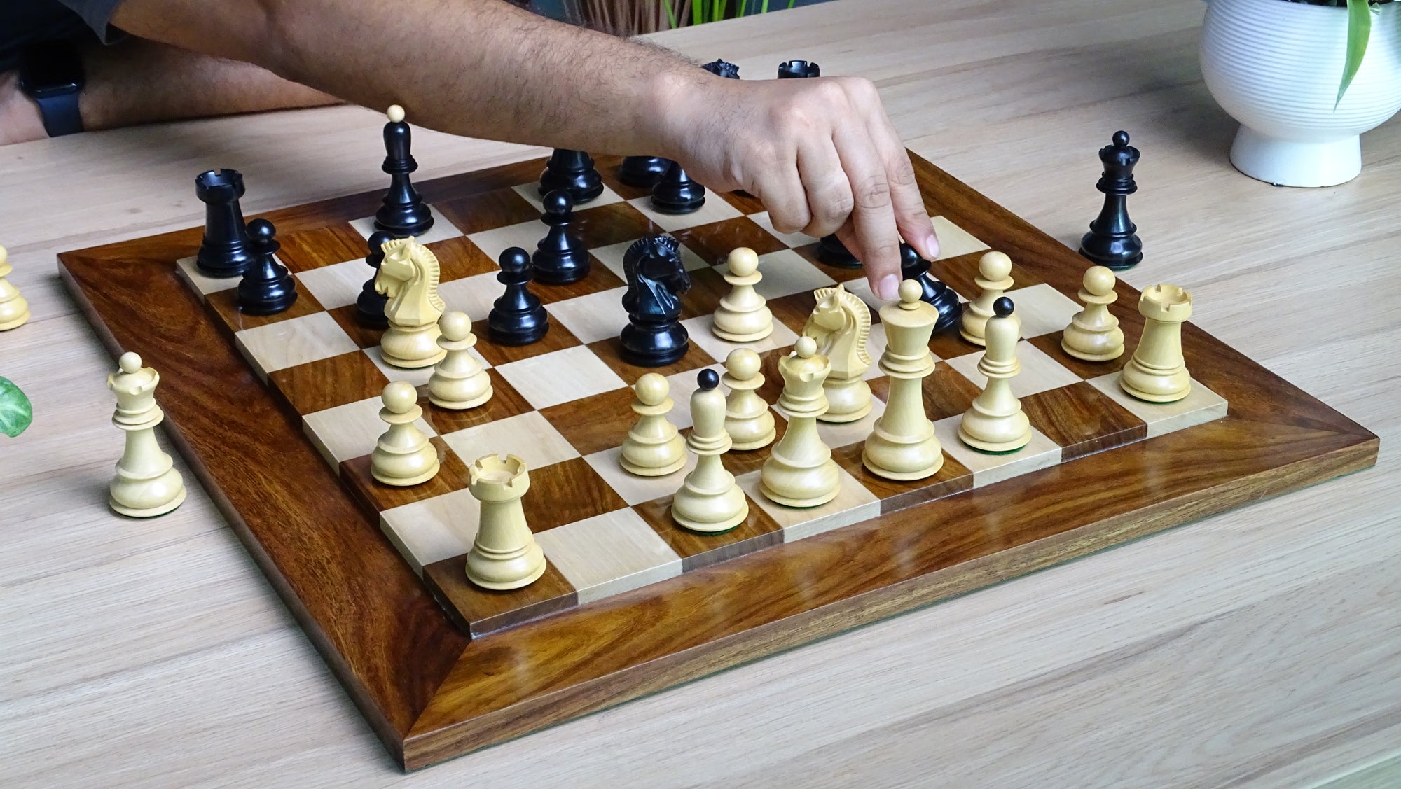 alice in wonderland chess set pieces
