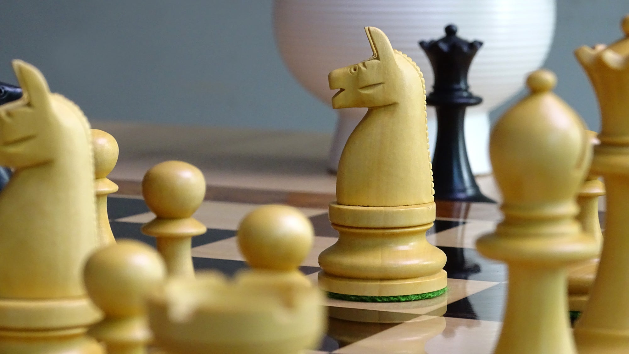 black friday chess set
