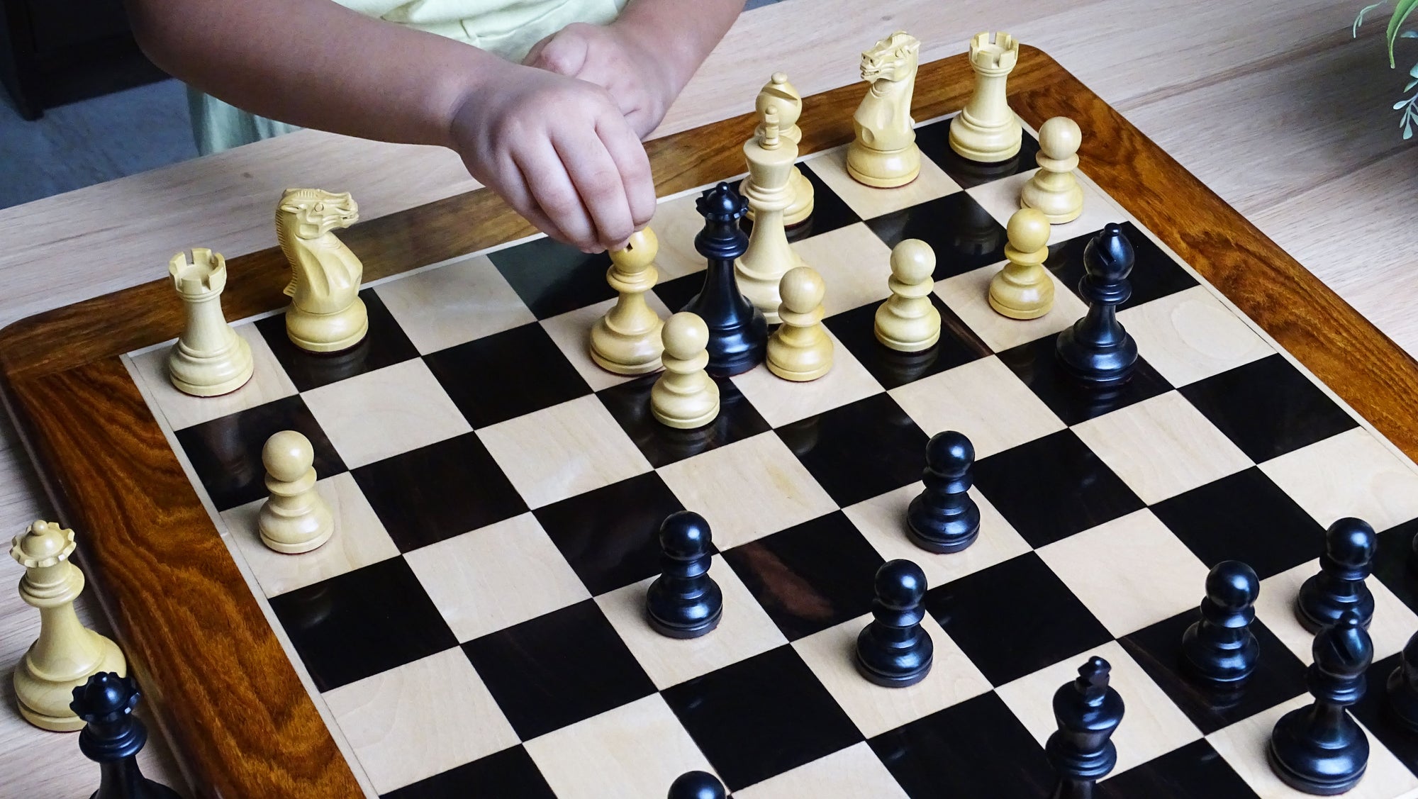 chess pieces white

