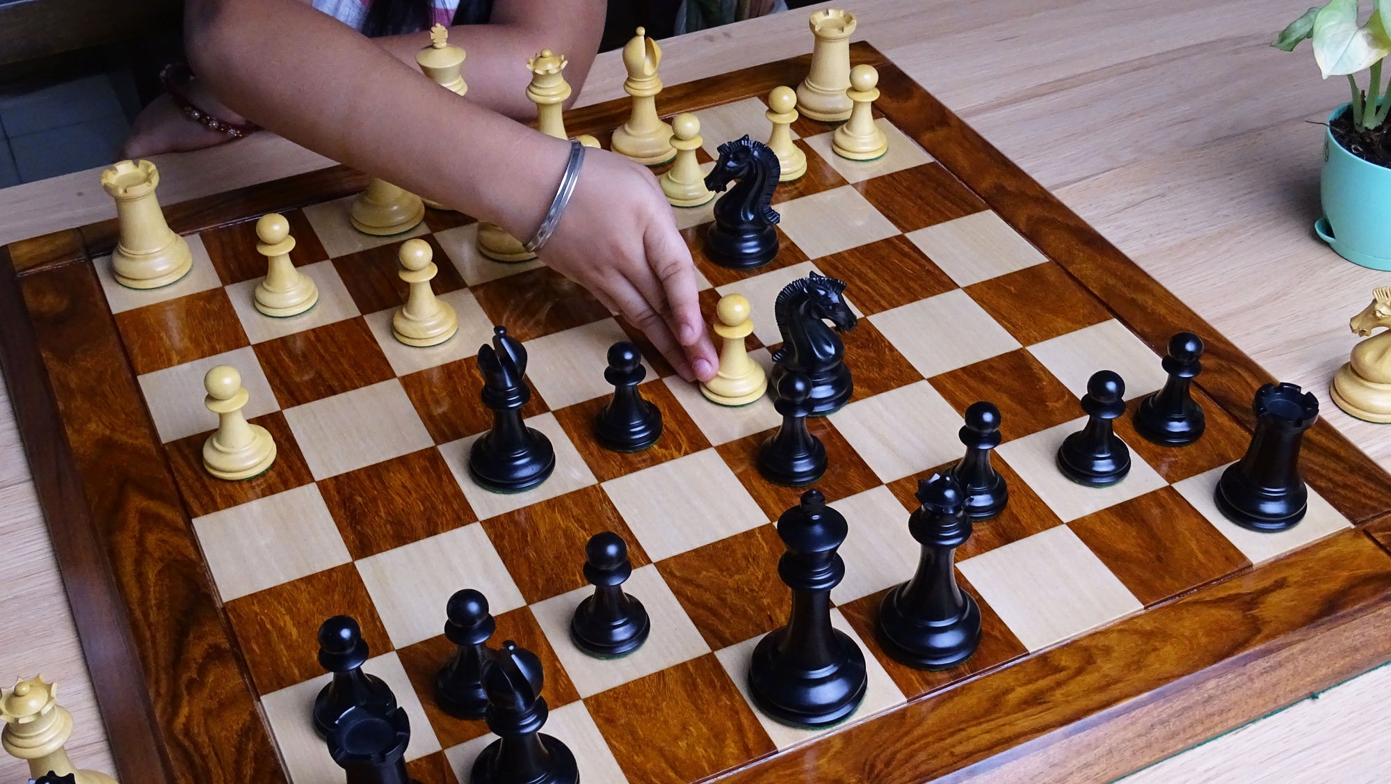 commemorative chess set pieces