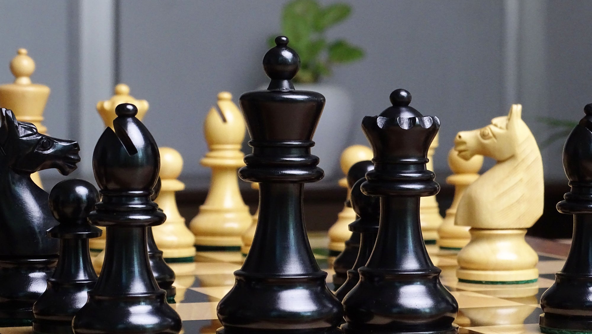 minimalist chess pieces
